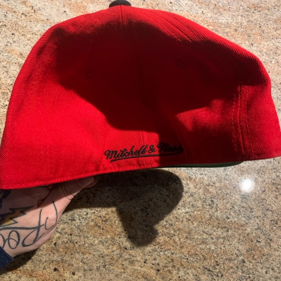 Vintage Toronto Raptors fitted hat - Picture 3 of 5